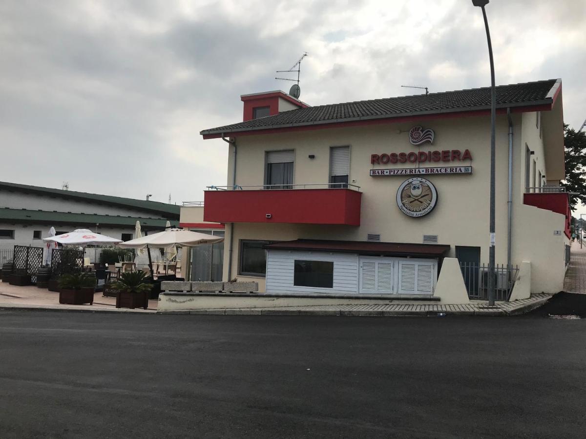 Rosso Di Sera Citta Sant'Angelo Eksteriør bilde